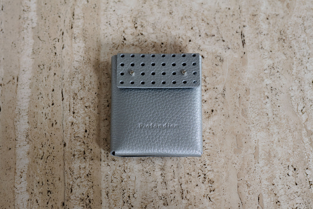 Wallet Leather silver back